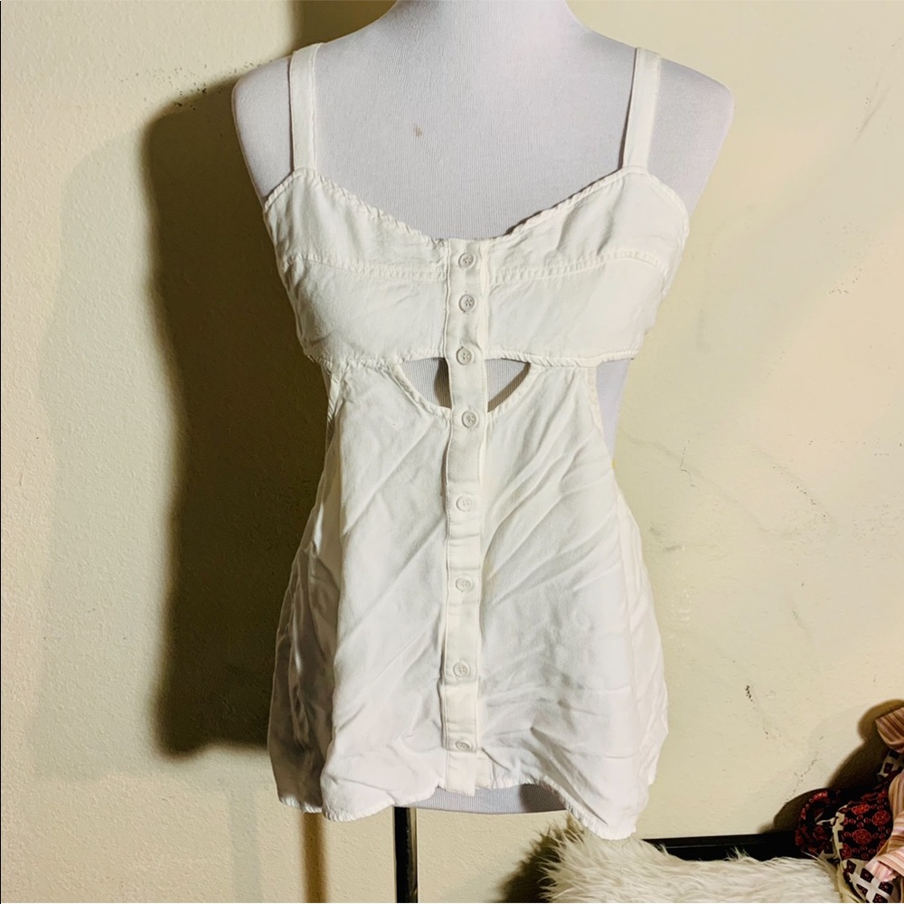 Cute white cut out tank!